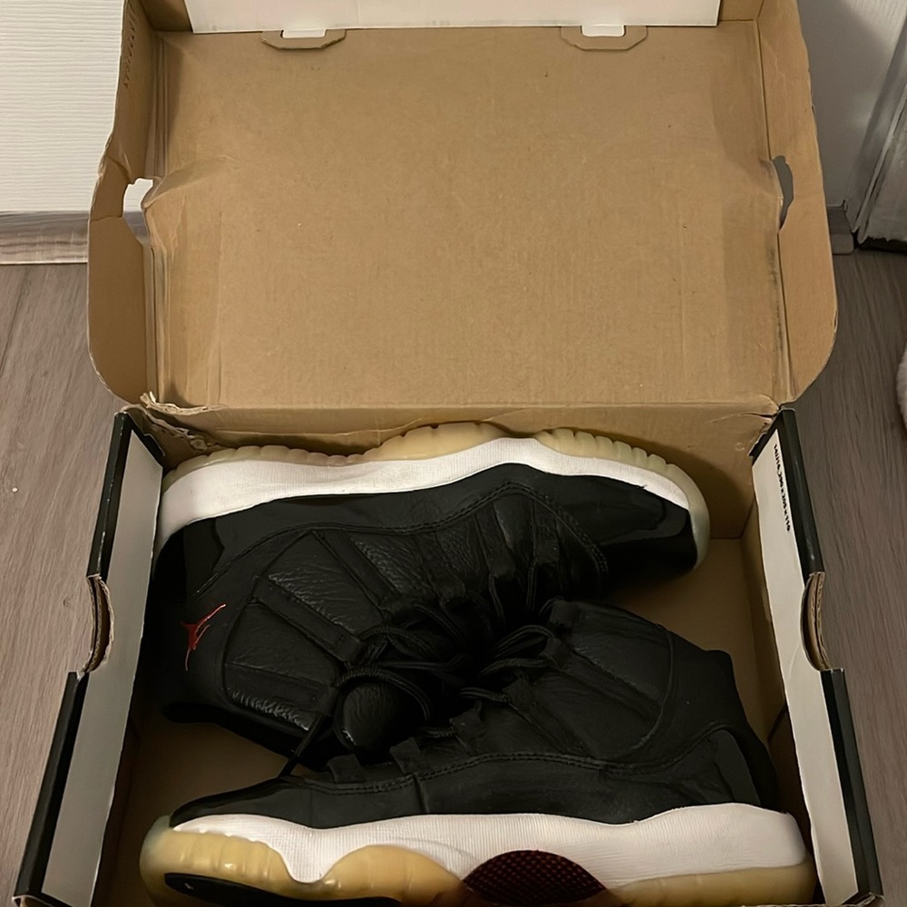 Jordan 11 Black 2016